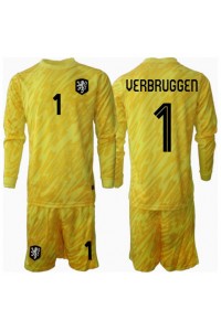 Nederland Bart Verbruggen #1 Keeper Babyklær Borte Fotballdrakt til barn EM 2024 Lange ermer (+ Korte bukser)